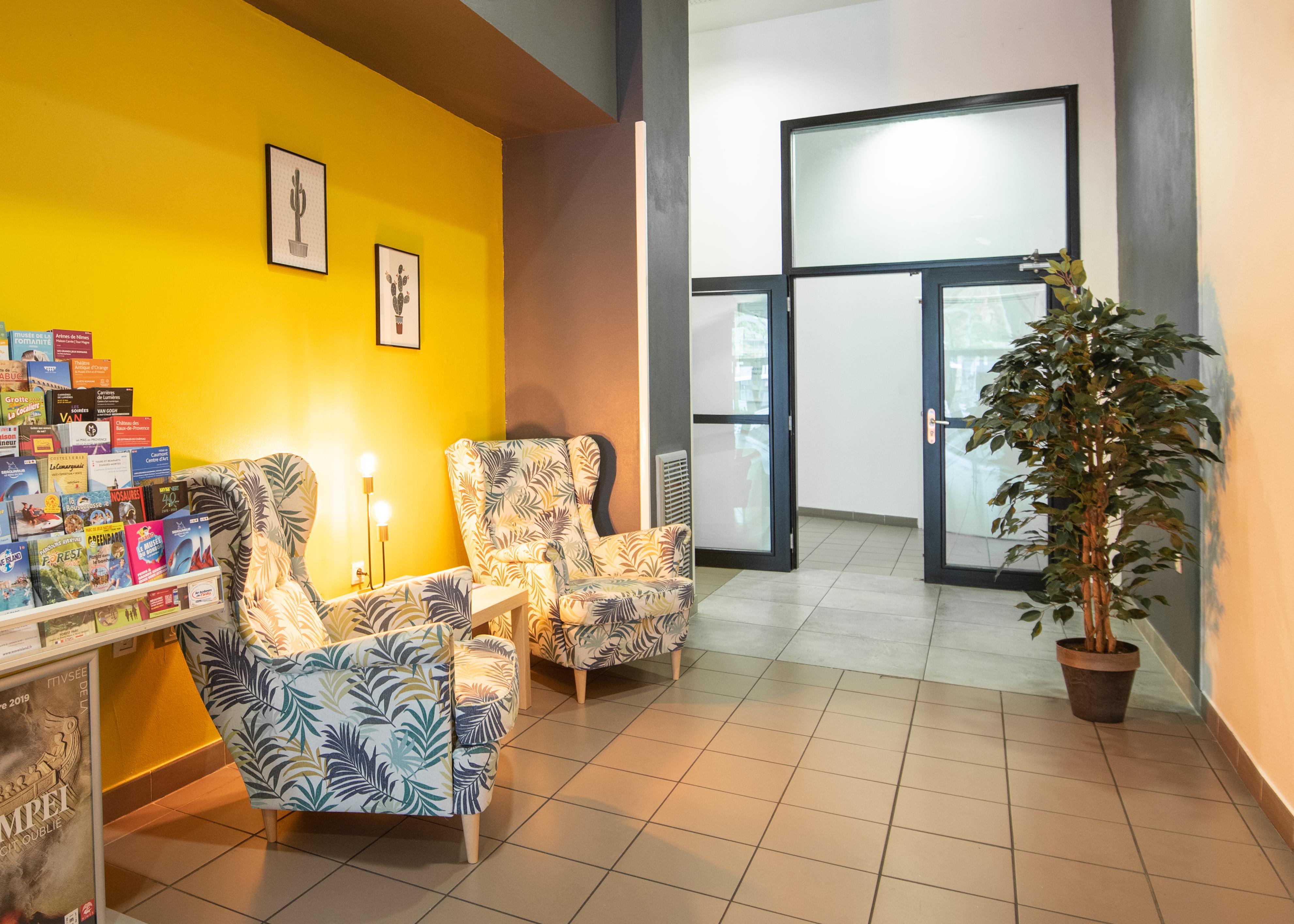 Zenitude Hôtel-Résidences Nîmes Centre Esterno foto