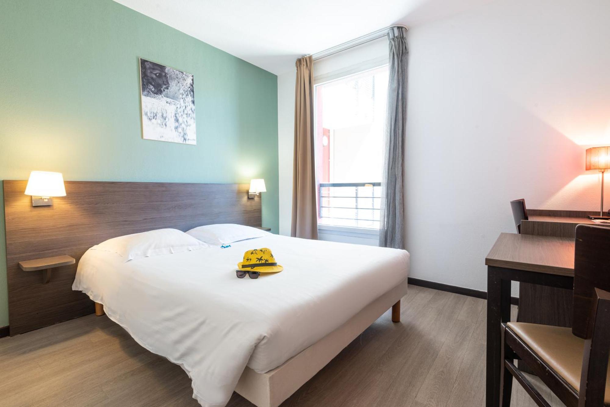 Zenitude Hôtel-Résidences Nîmes Centre Esterno foto