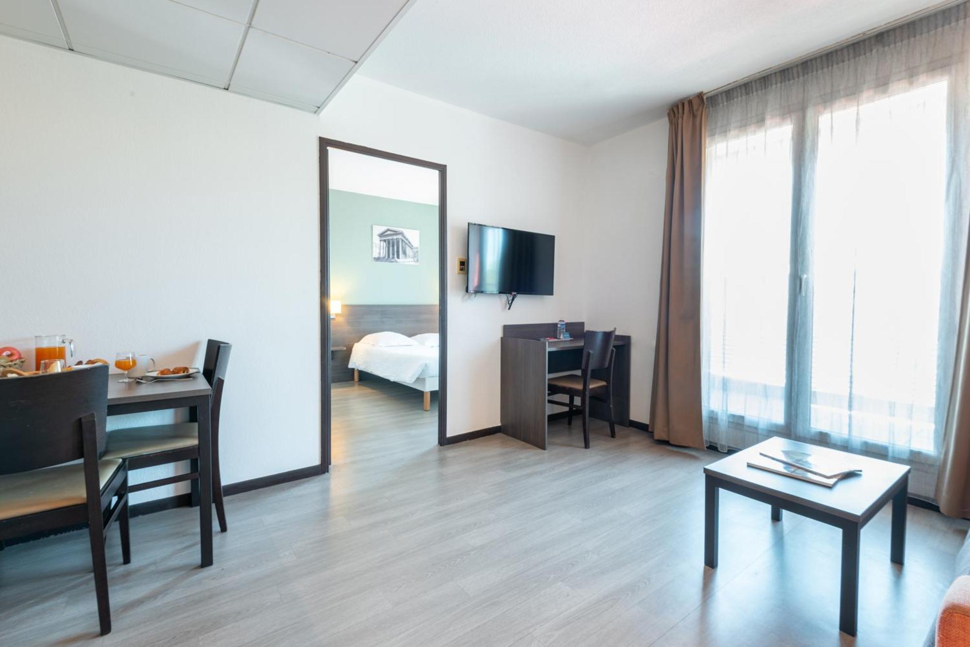 Zenitude Hôtel-Résidences Nîmes Centre Esterno foto