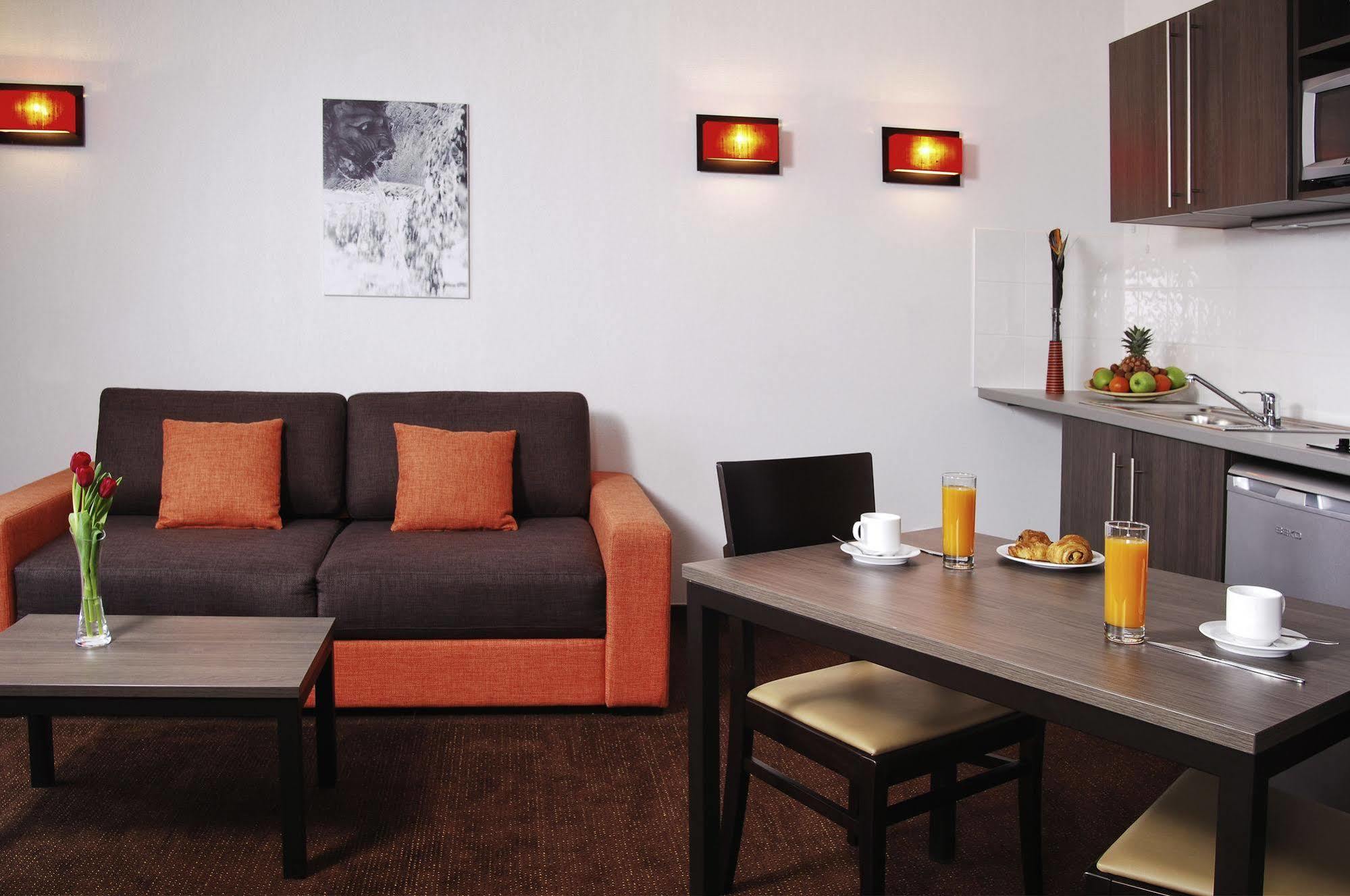 Zenitude Hôtel-Résidences Nîmes Centre Camera foto